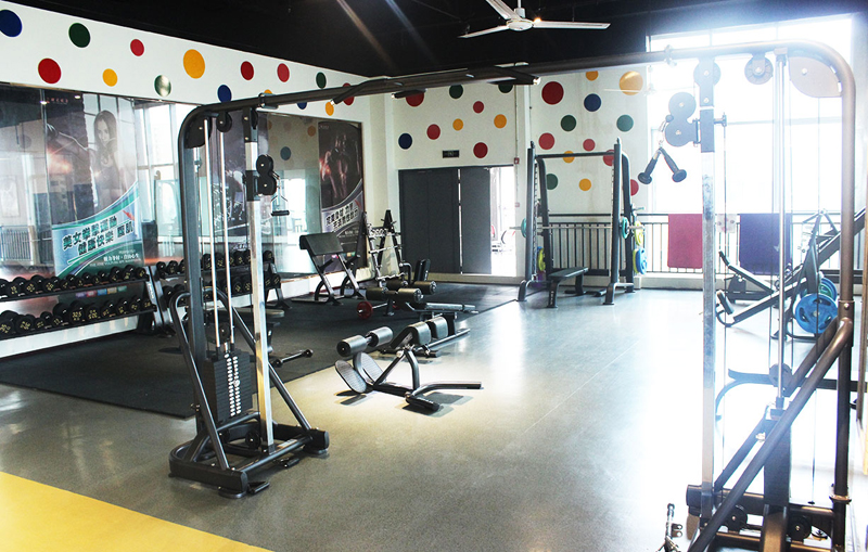 健身房器材